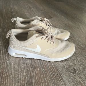 Women’s Nike Air Max Thea